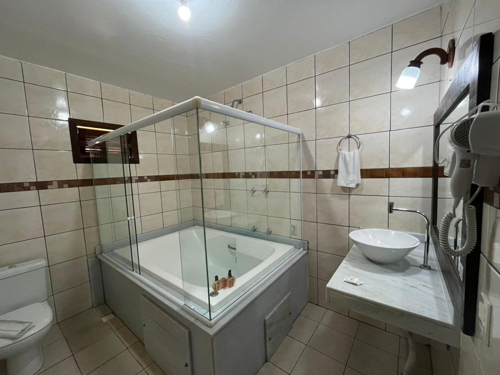 Suite com Hidromassagem