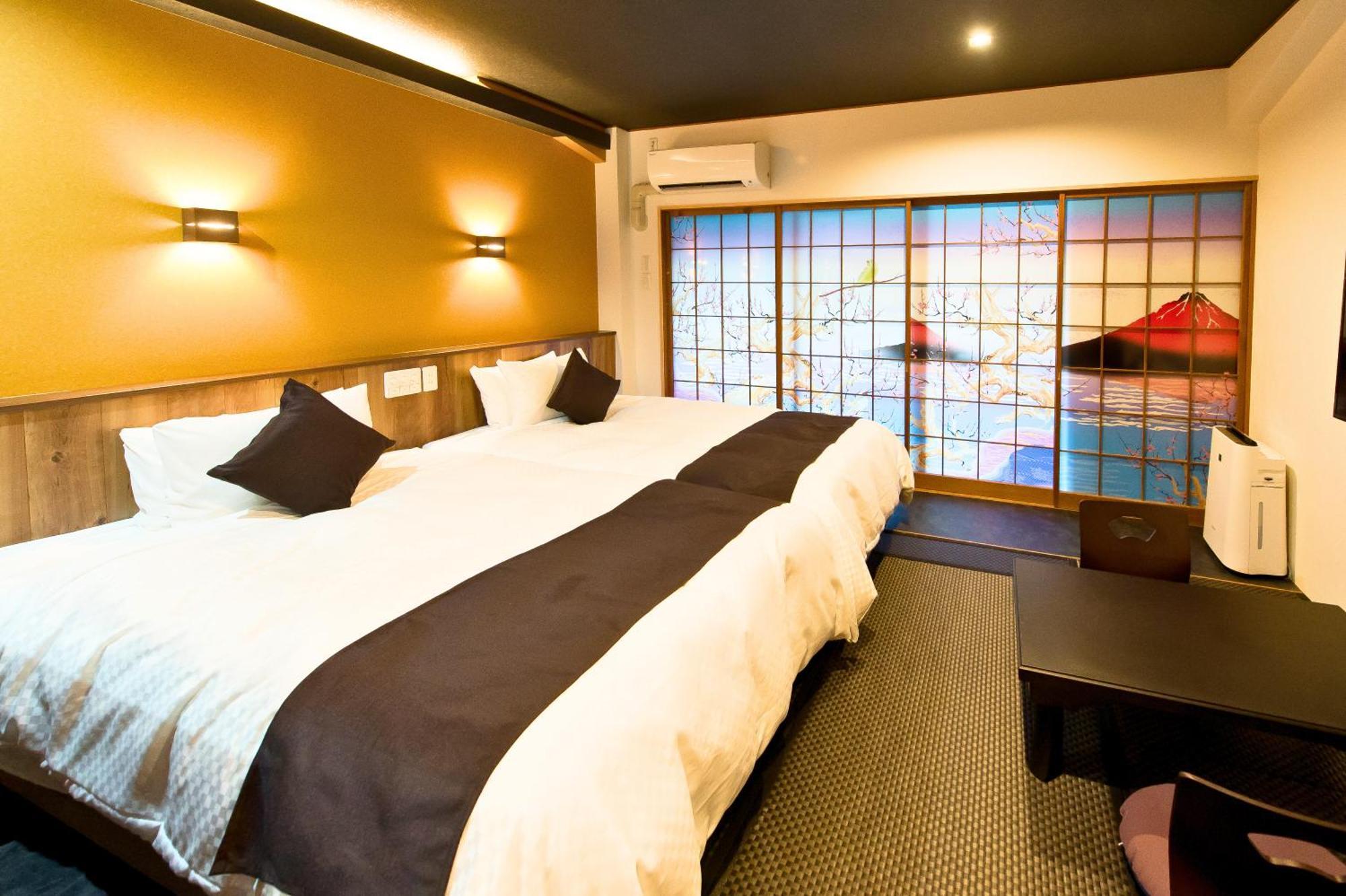 Superior Japanese-Style Room Semi Open-Air Bath