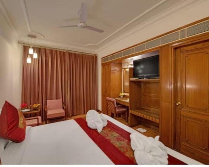 Deluxe Room,1740439529:JPEG