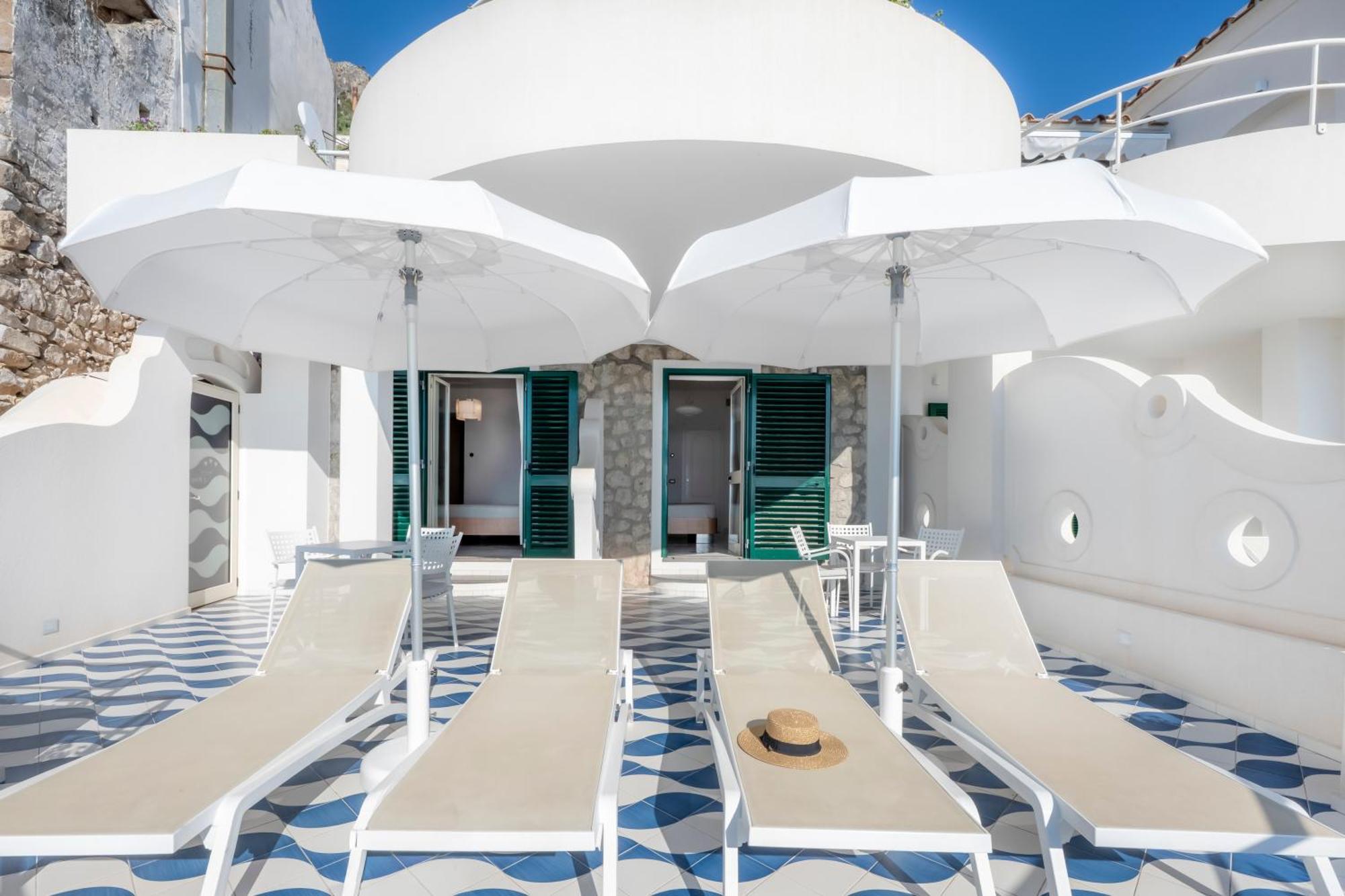 Double Room Shared Terrace Sea View