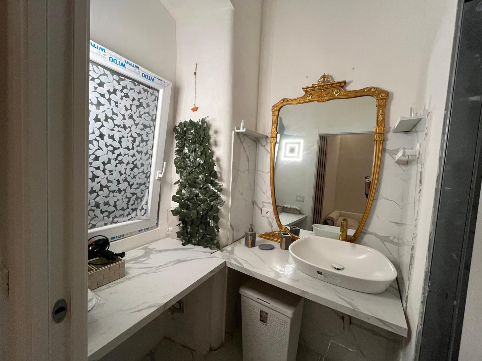 Triple Room Bath