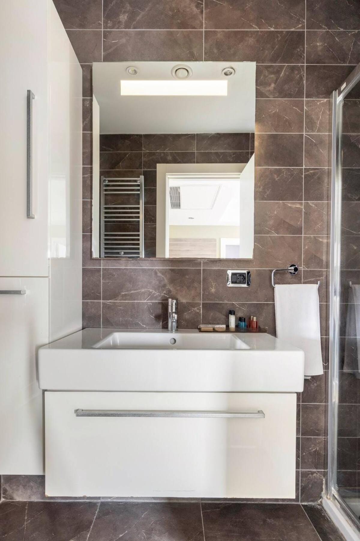 Apartment mit 2 Schlafzimmern und Küche
