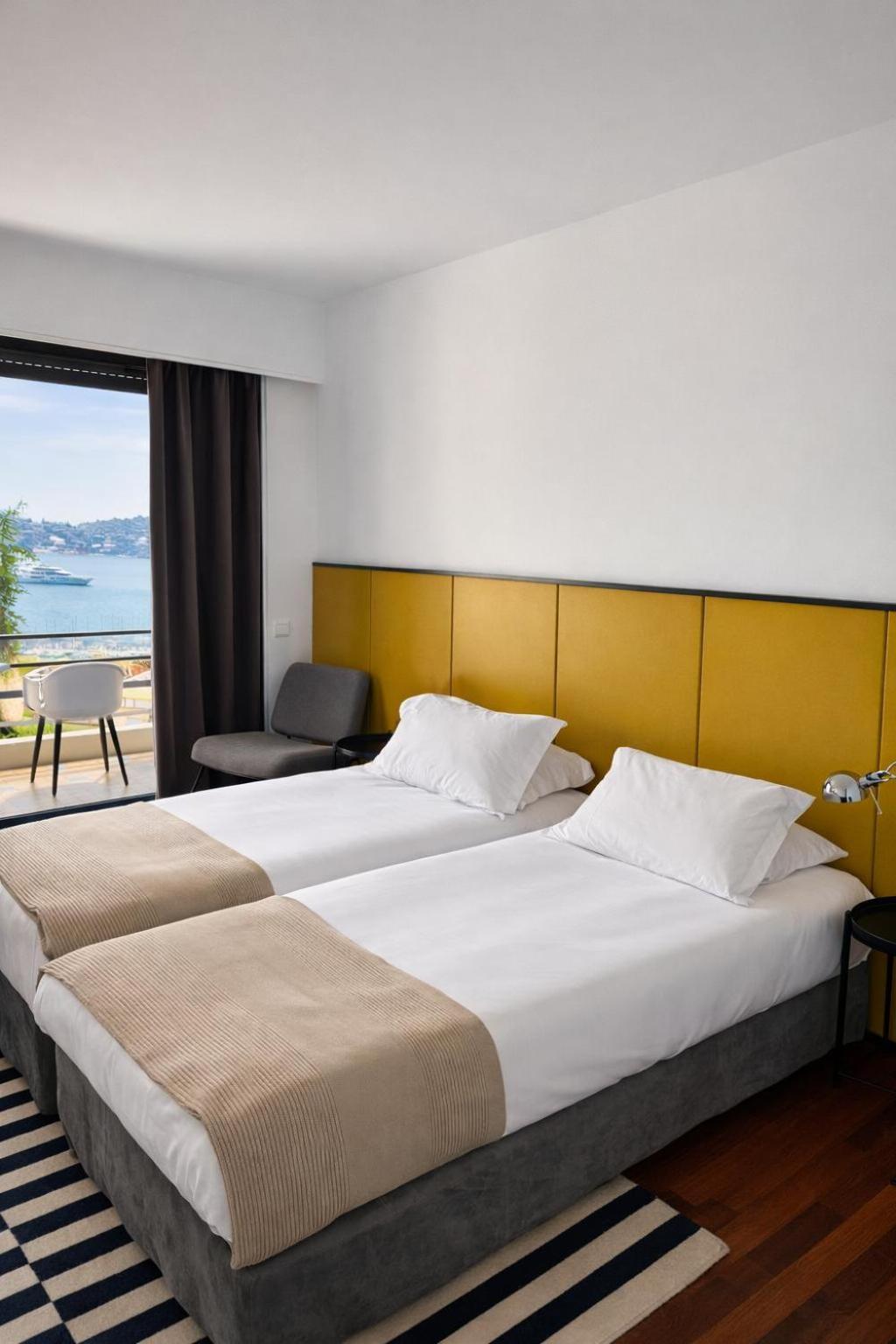 Twin Room with Balcony and Sea View,1746915038:JPEG