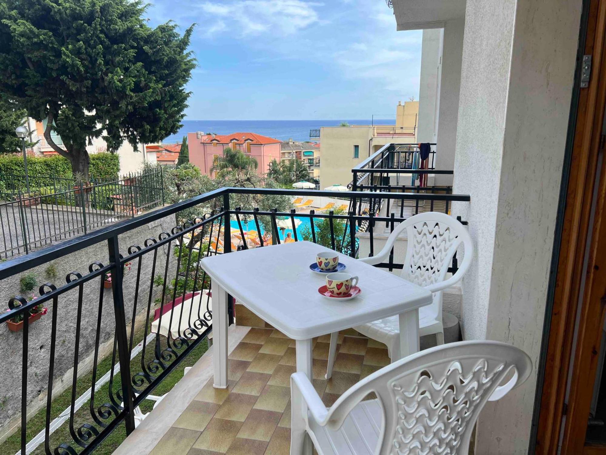 One-Bedroom Apartment Balcony Sea View