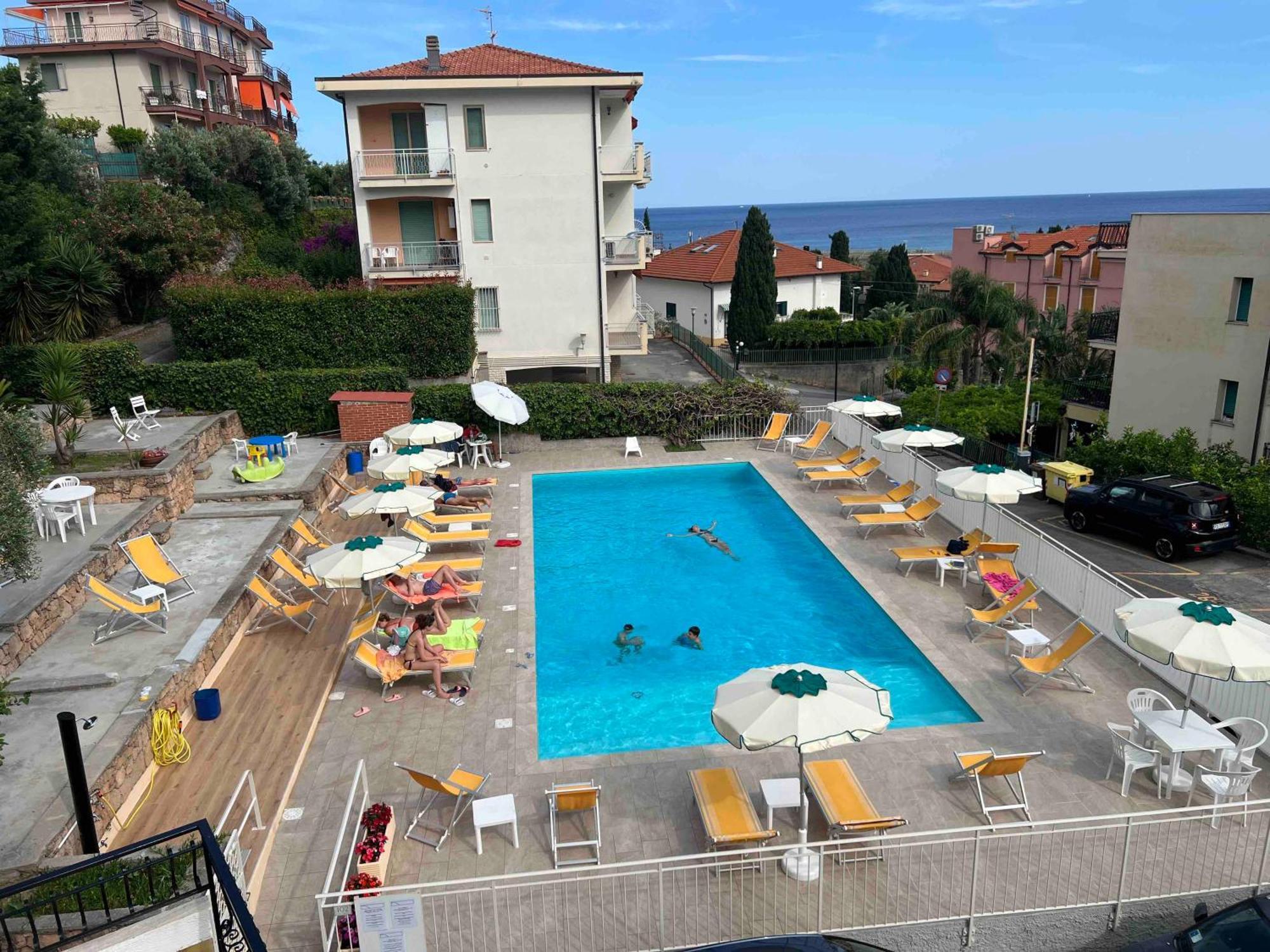 One-Bedroom Apartment Balcony Sea View