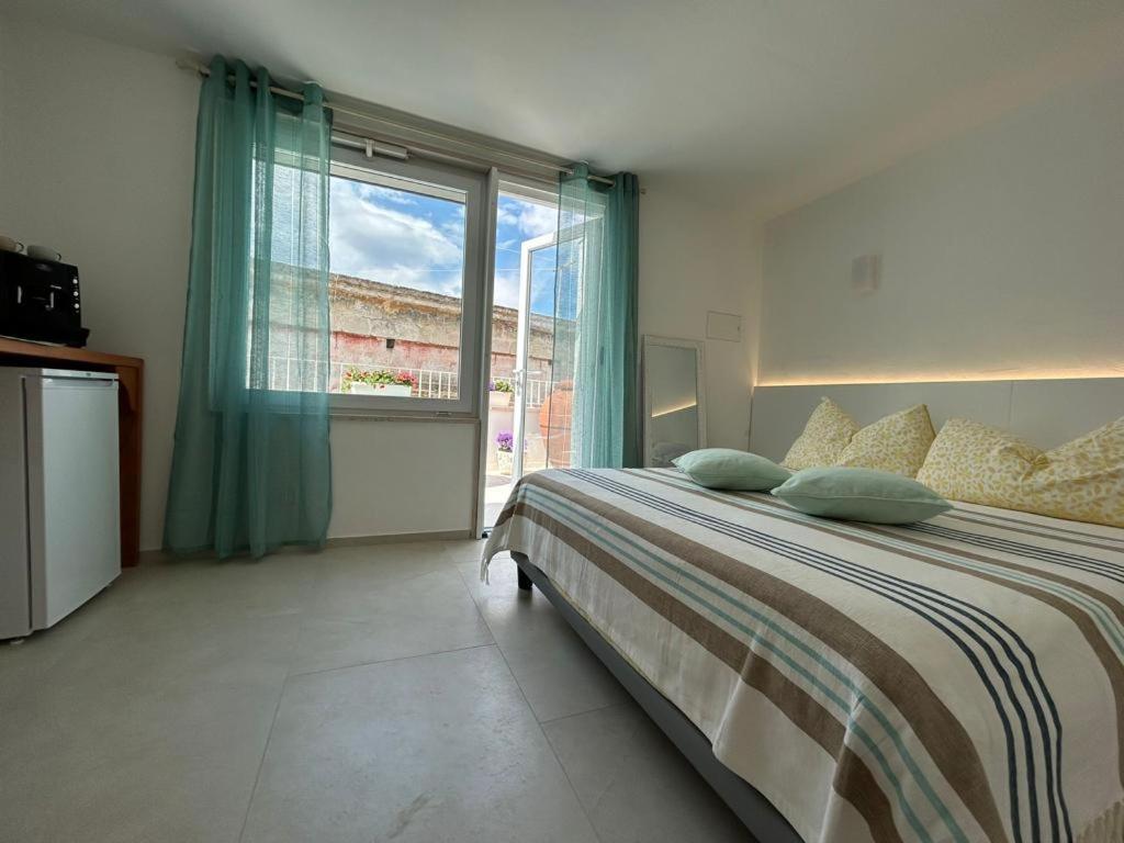 Deluxe Double Room Side Sea View