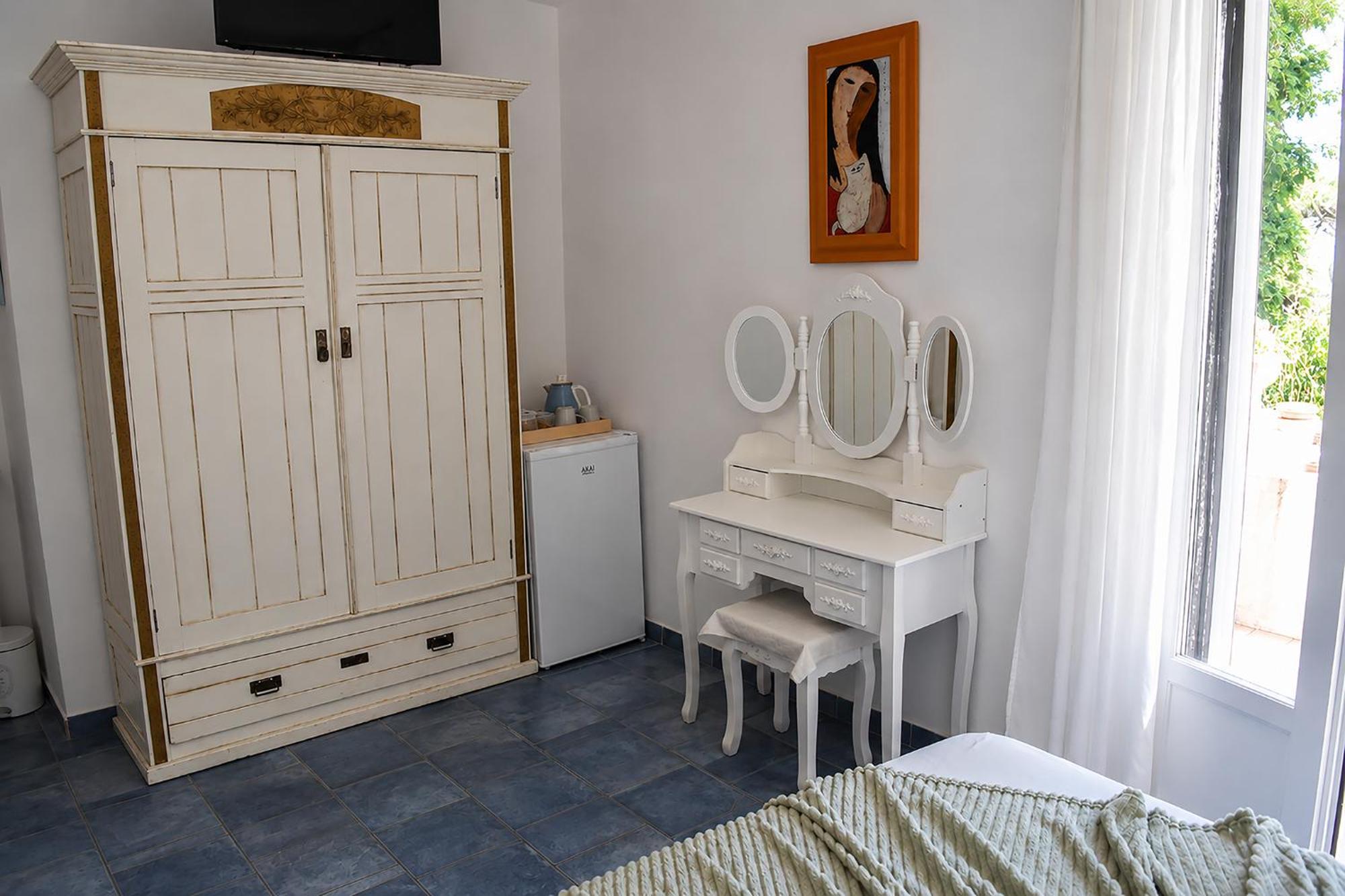 Double Room Private External Bathroom