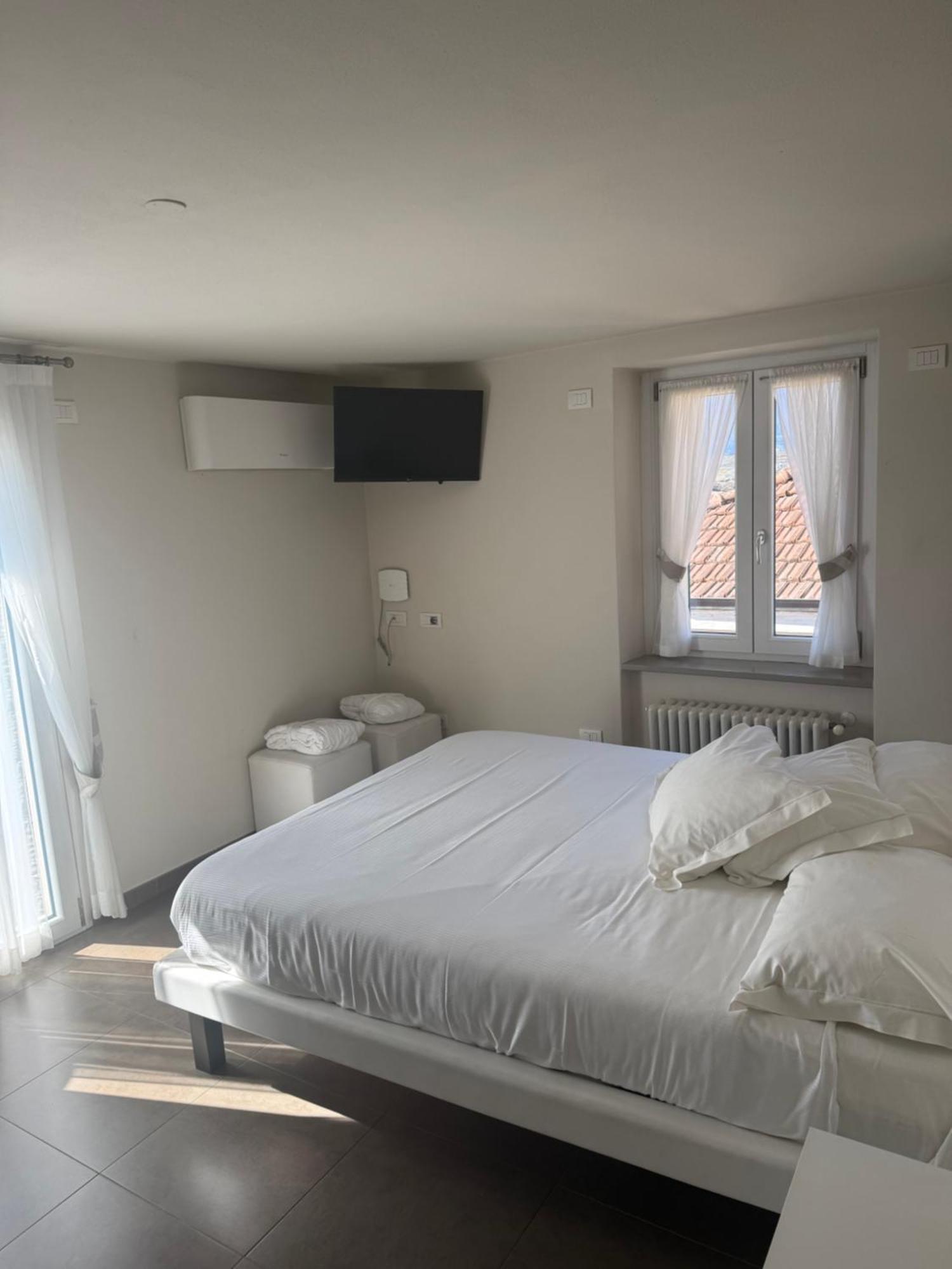 Double Room Lake View