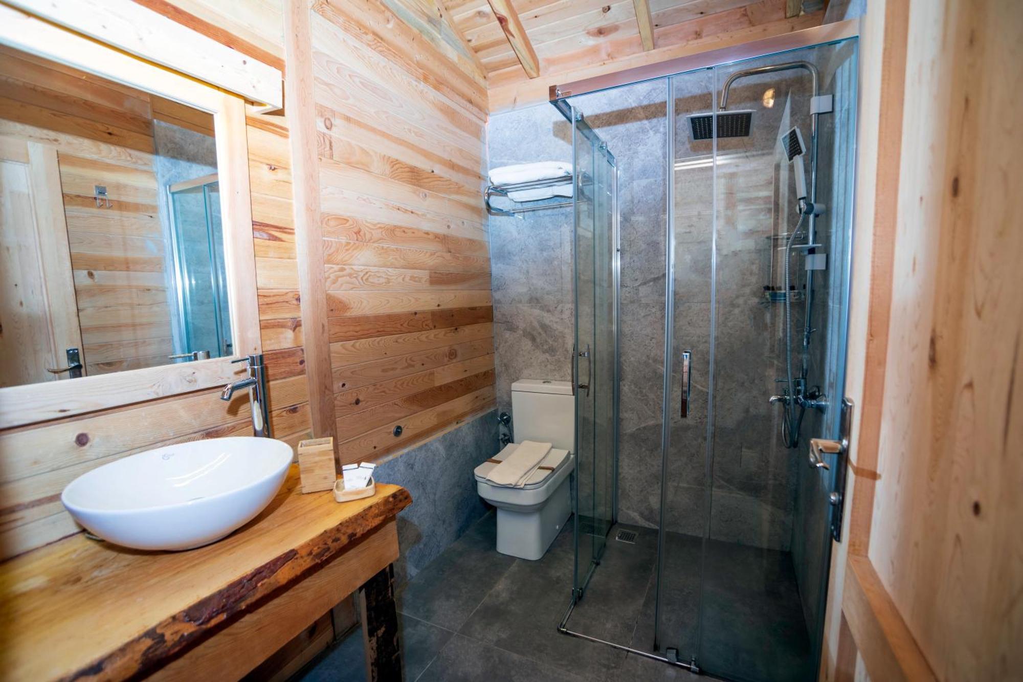 Hill Private Rooms with Jacuzzi