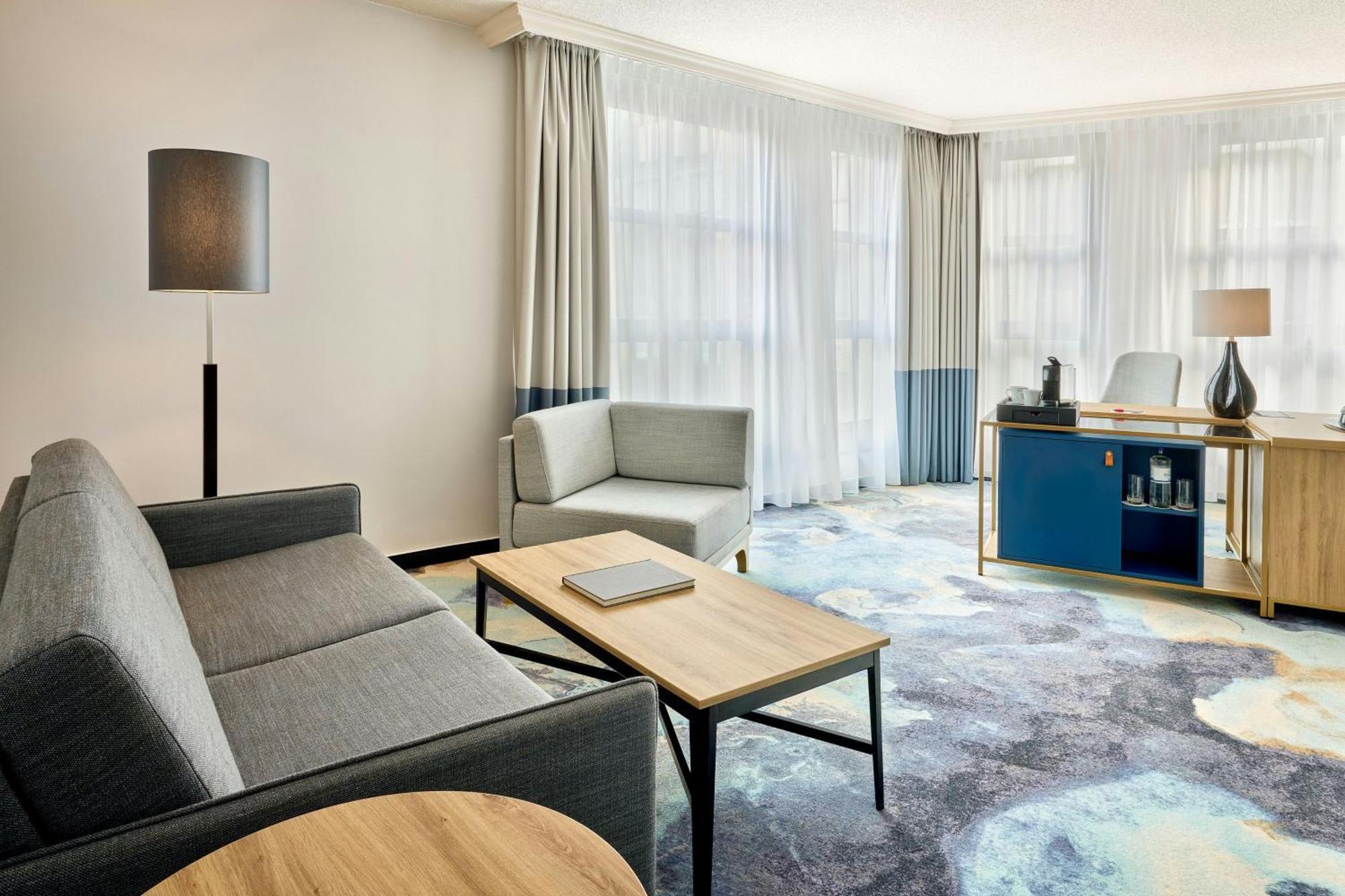 Studio Suite Executive lounge access Larger Studio Sofa bed