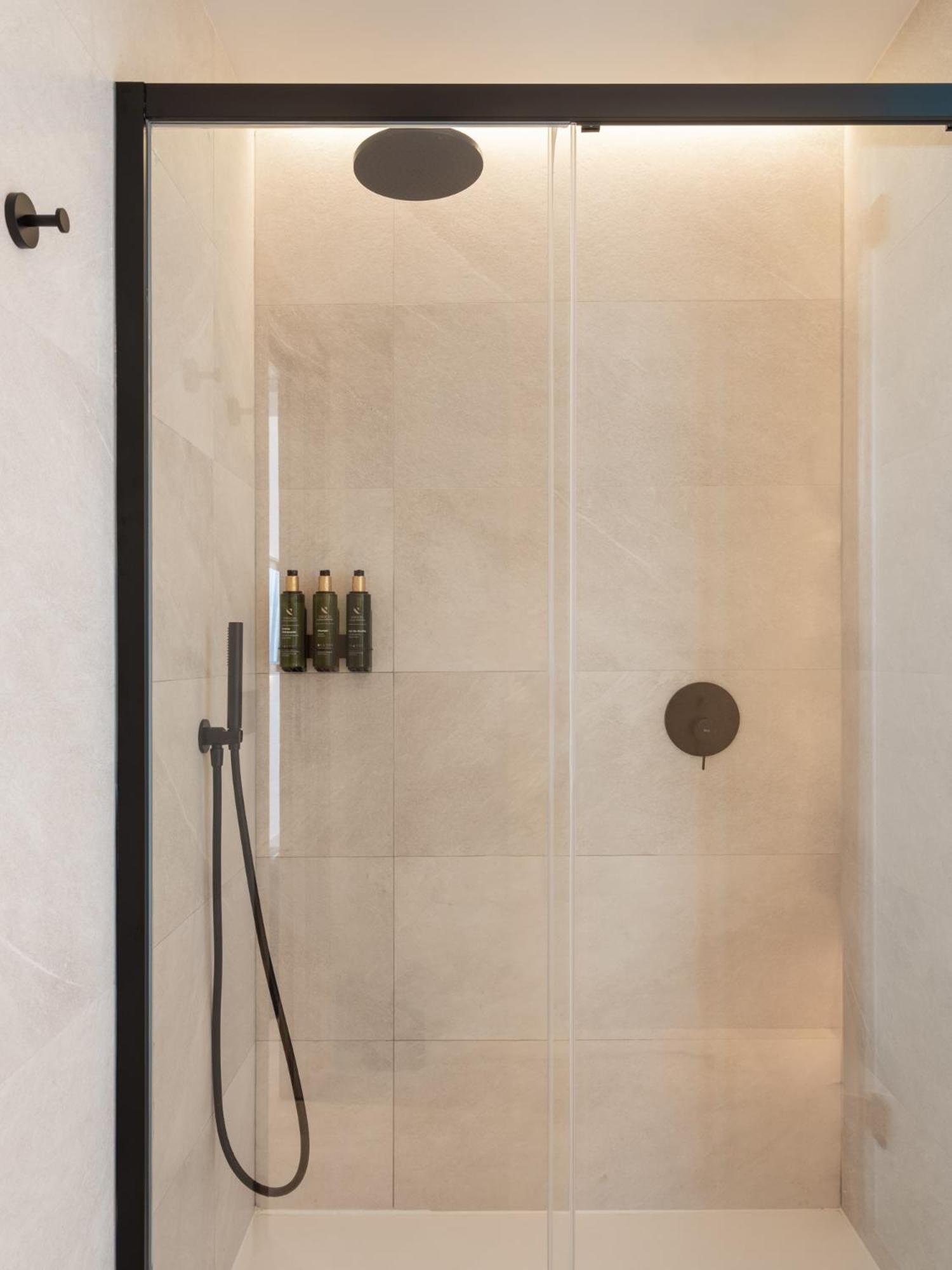 Large Single Room