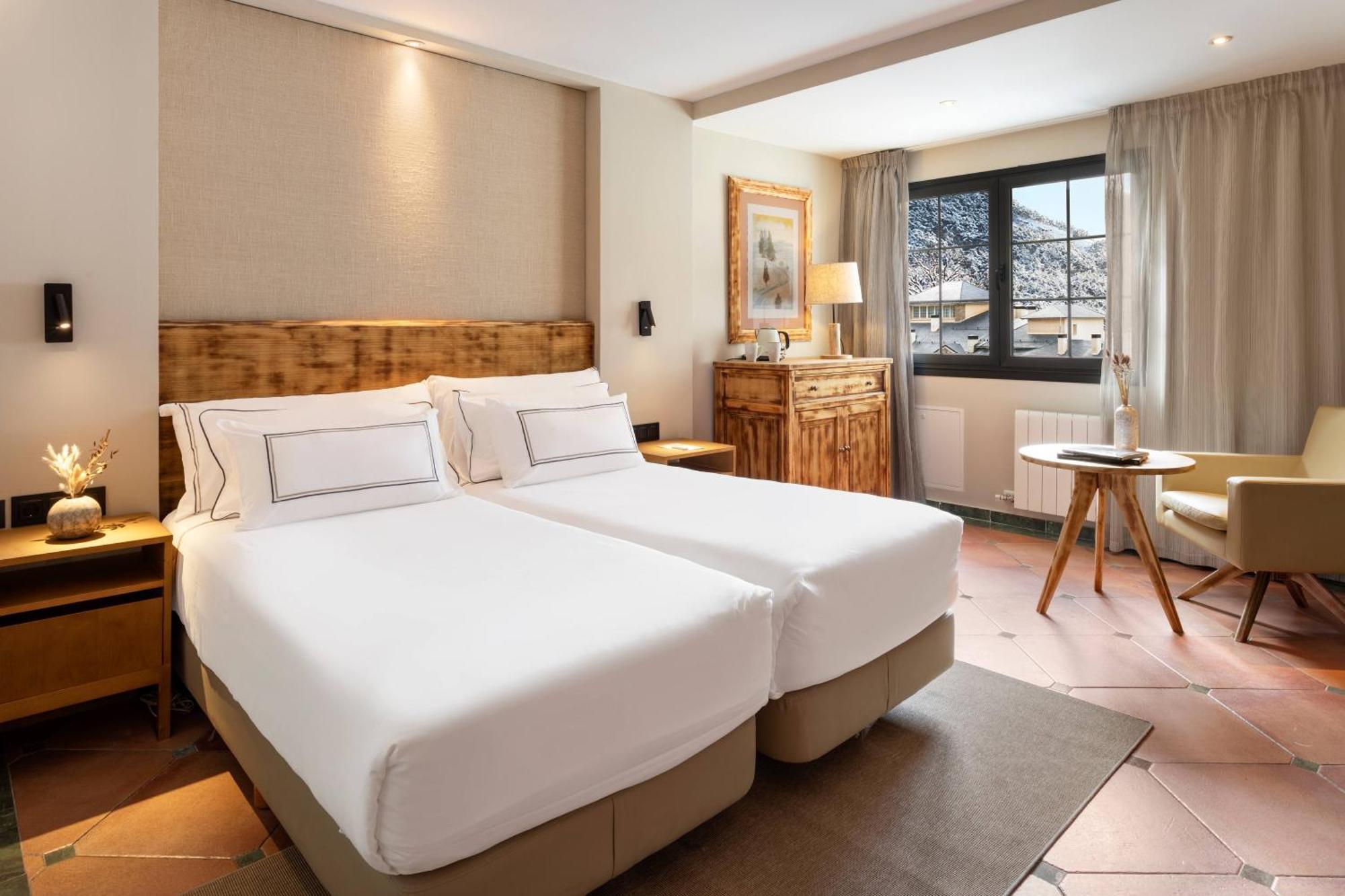 Deluxe Room Mountain View