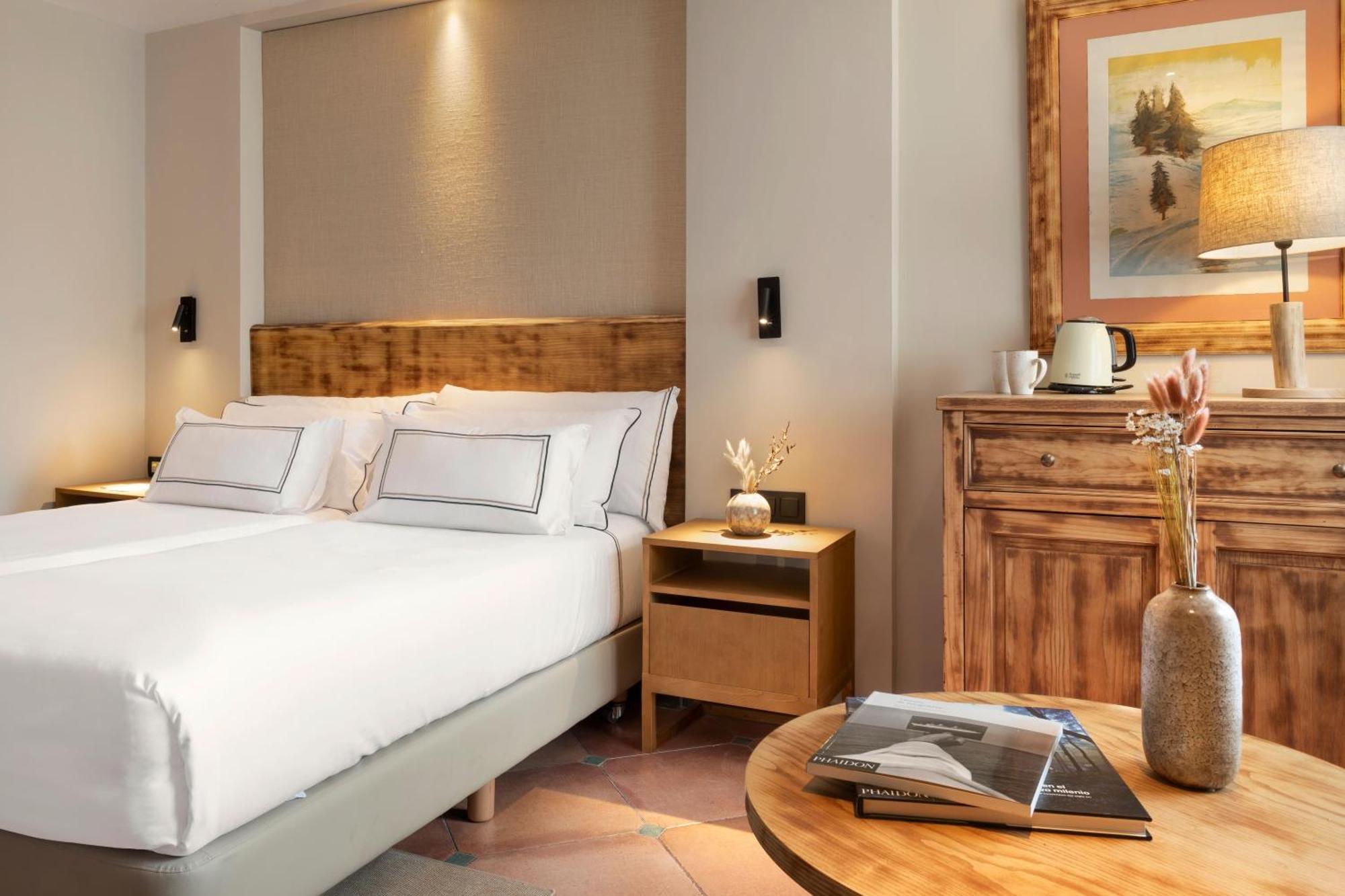 Deluxe Room Mountain View