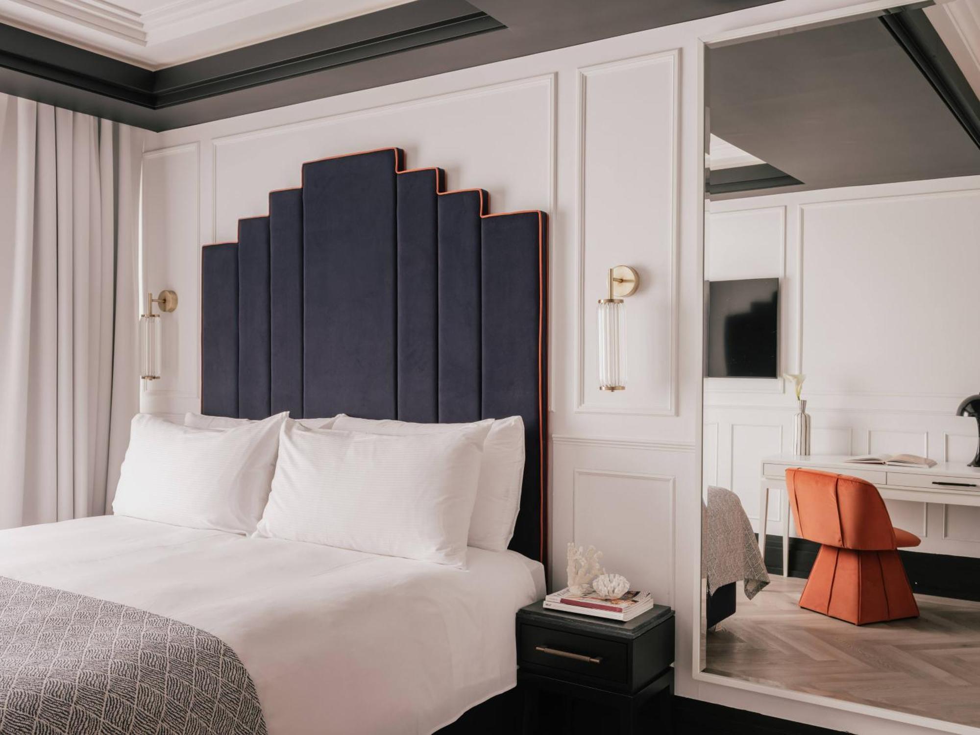 Deluxe Extra Room
