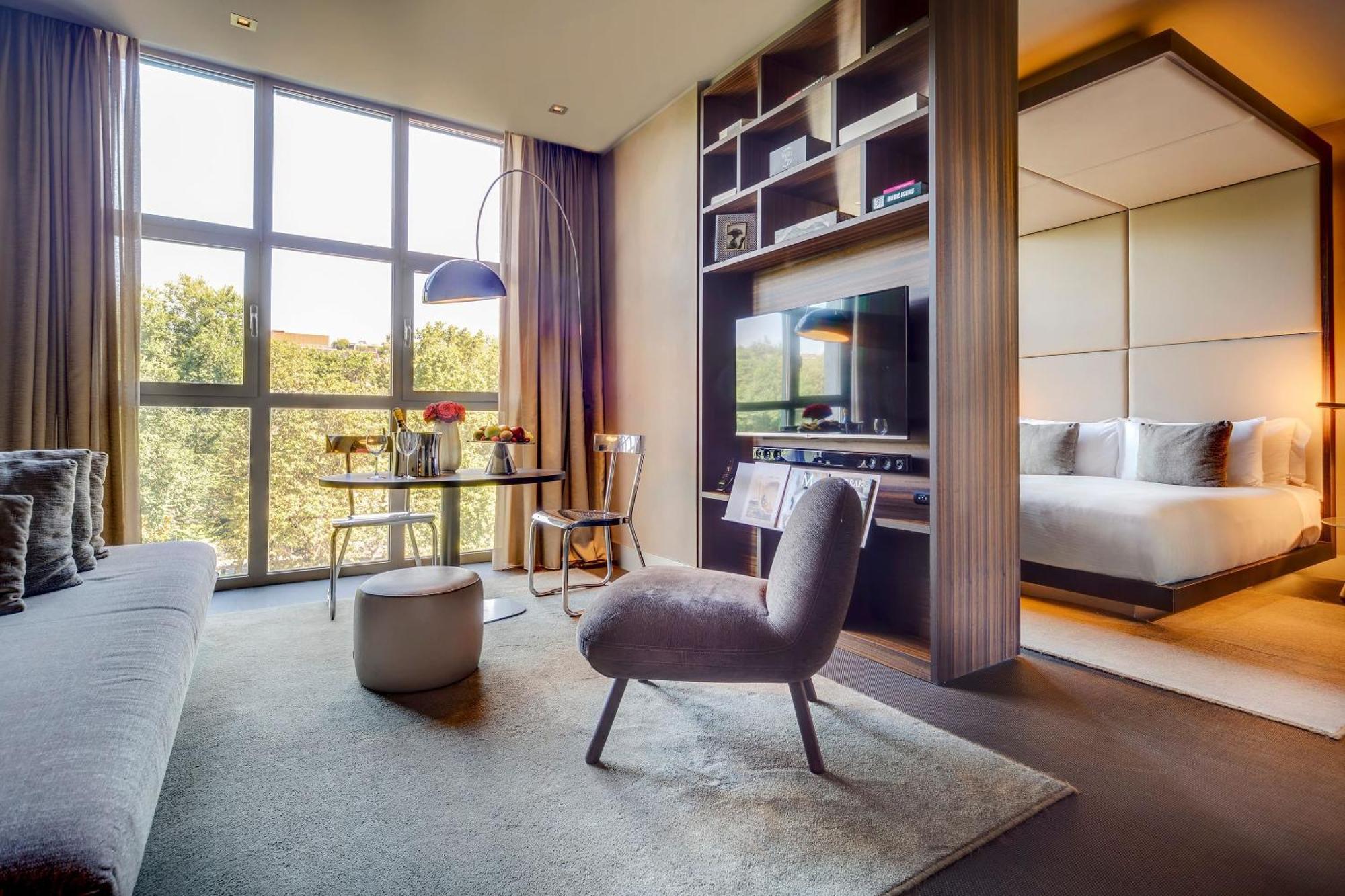 Extra ME Junior Suite City VIew