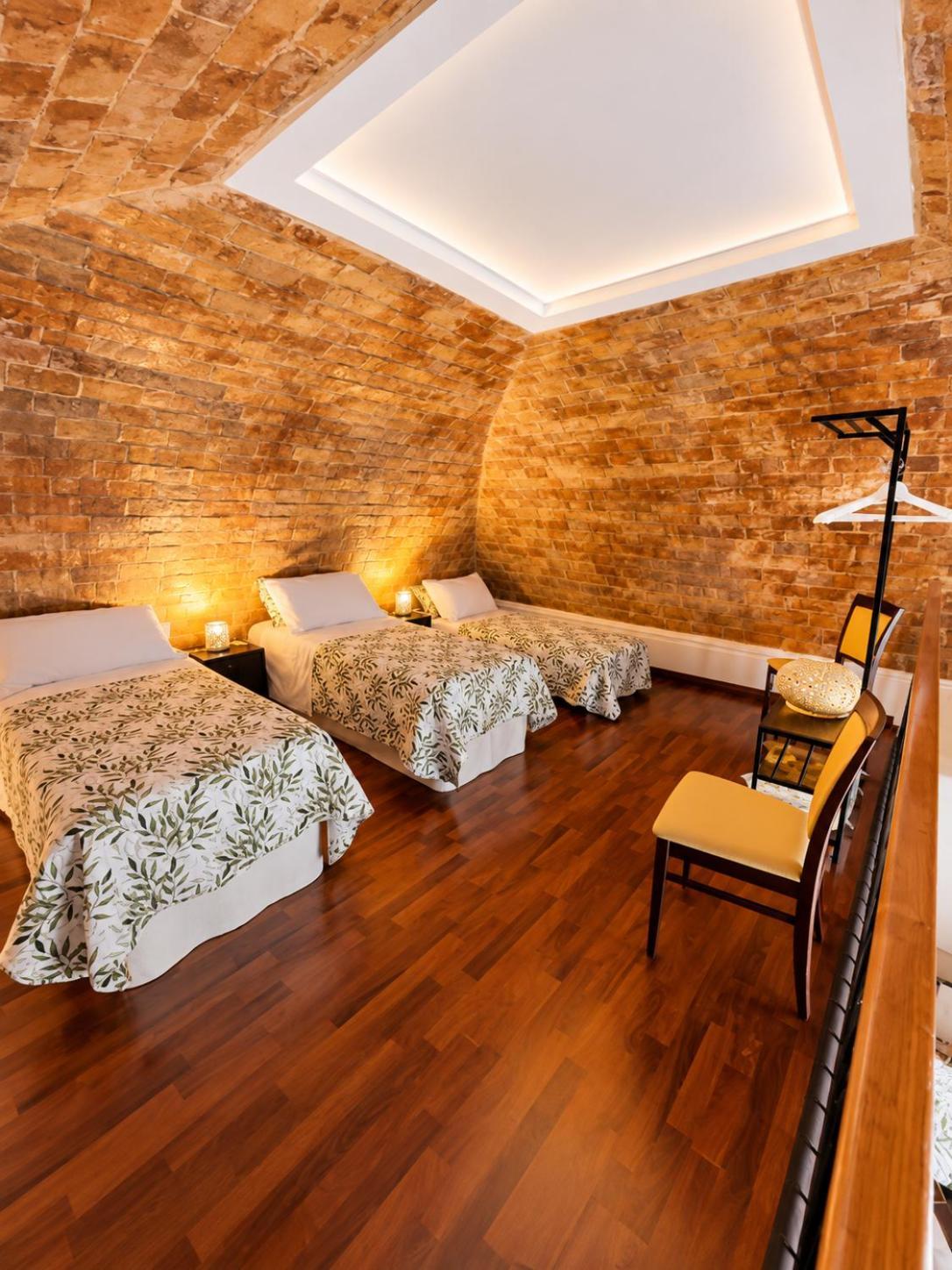 Duplex Quadruple Room
