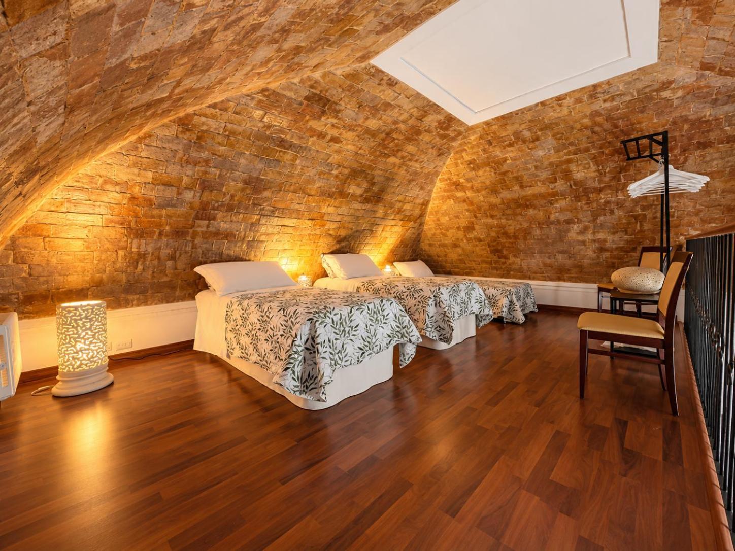 Duplex Quadruple Room