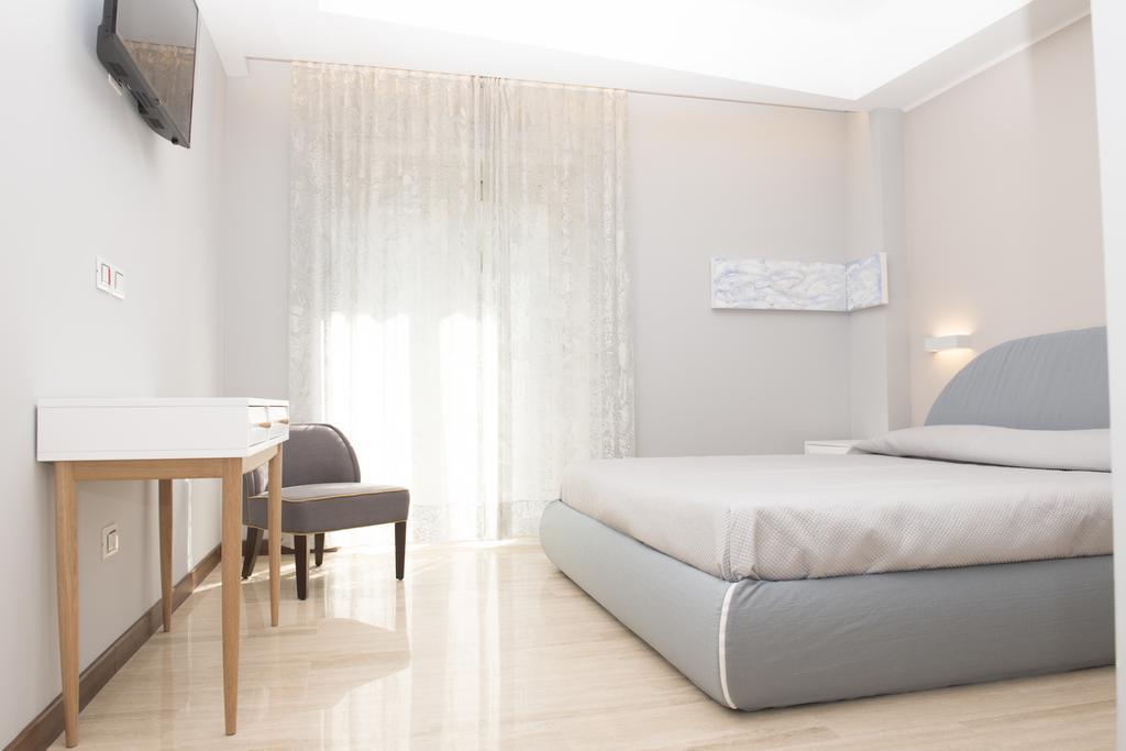 Luxury Triple Room