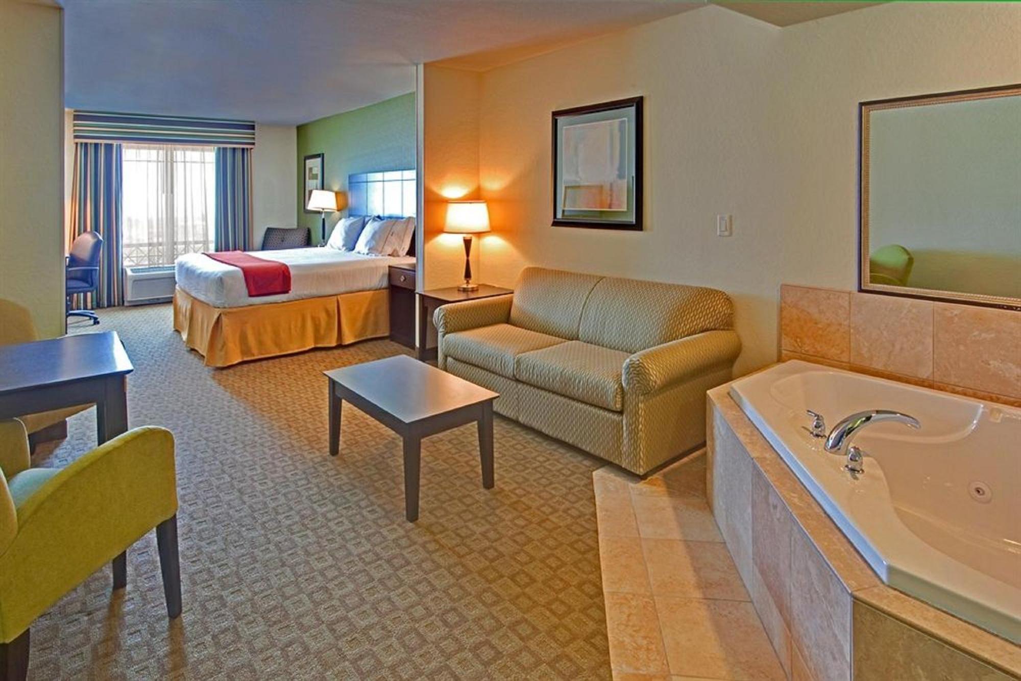 King Suite Whirlpool,712383952:JPEG