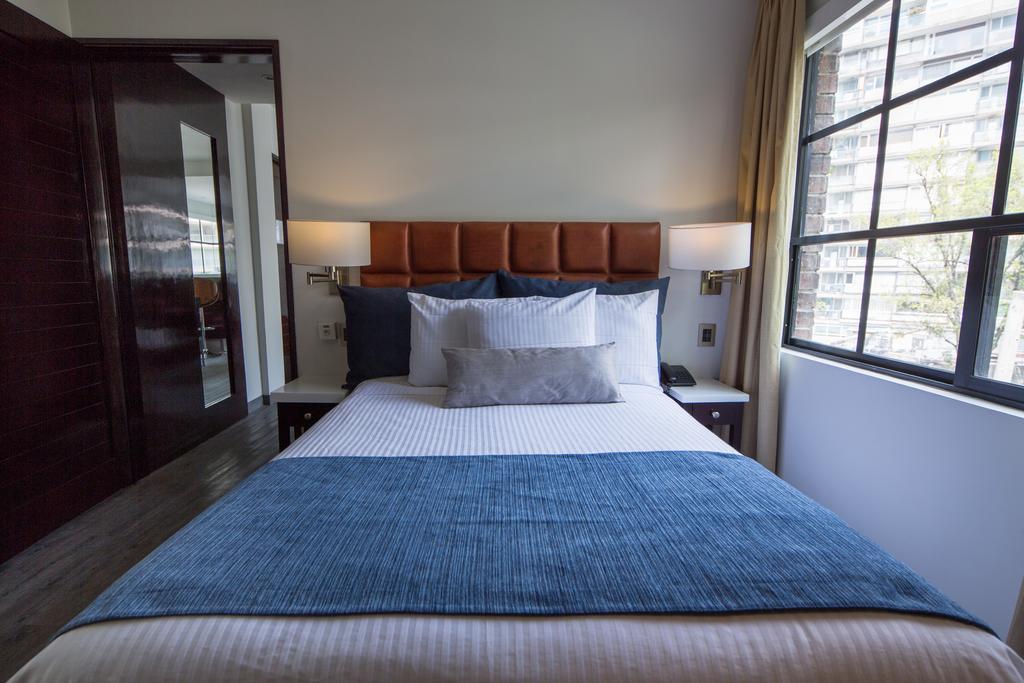 Executive Suite - Queen Size Bed