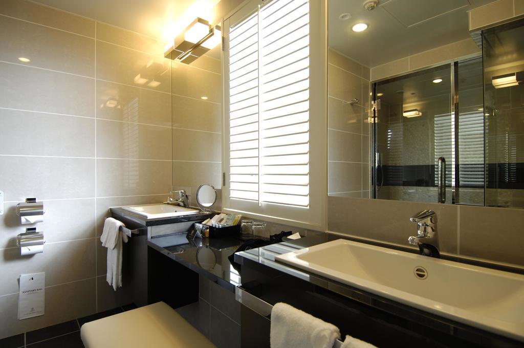 Club Junior Suite Zweibettzimmer mit Zugang zur Club Lounge und inbegriffenem Club Lounge Frühstück – Nichtraucher