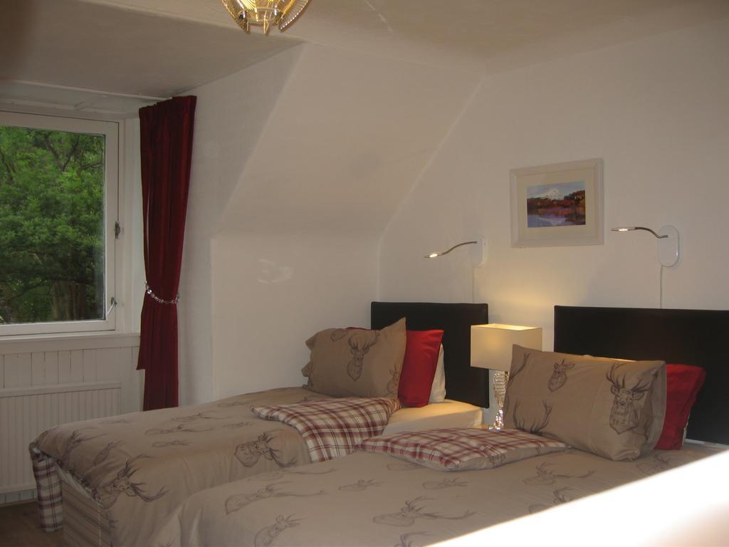 Double or Twin Room with Shower