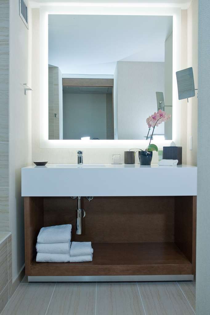 Quarto Duplo com 2 Camas de Casal