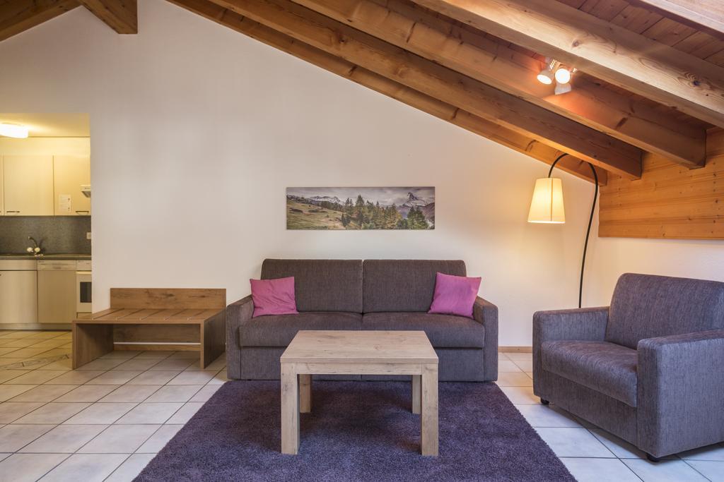 One-Bedroom Apartment with Balcony