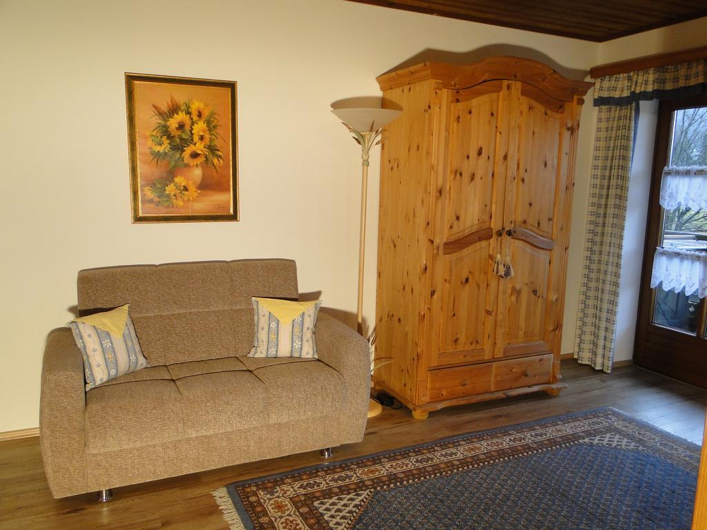 Doppelzimmer mit Balkon