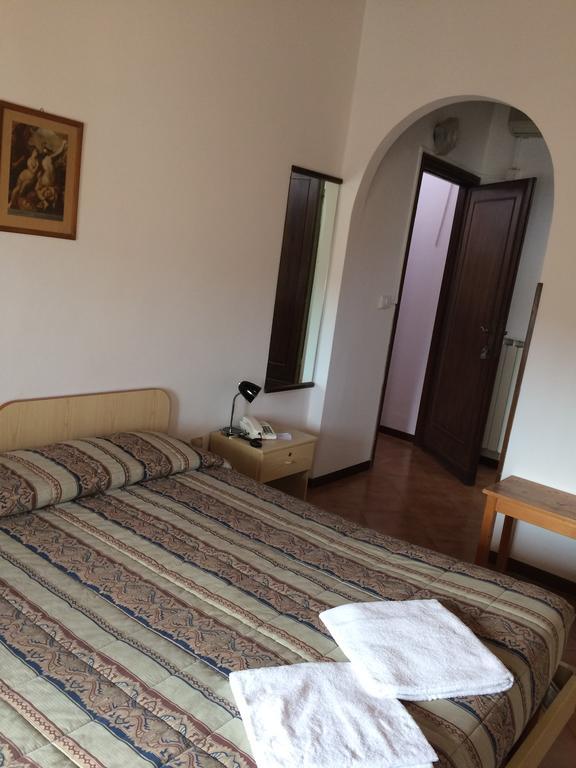 Double Room,379849723:JPEG