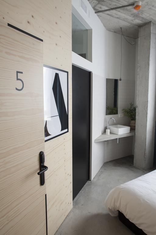 Tweepersoonskamer met 1 of 2 Bedden en Eigen Badkamer