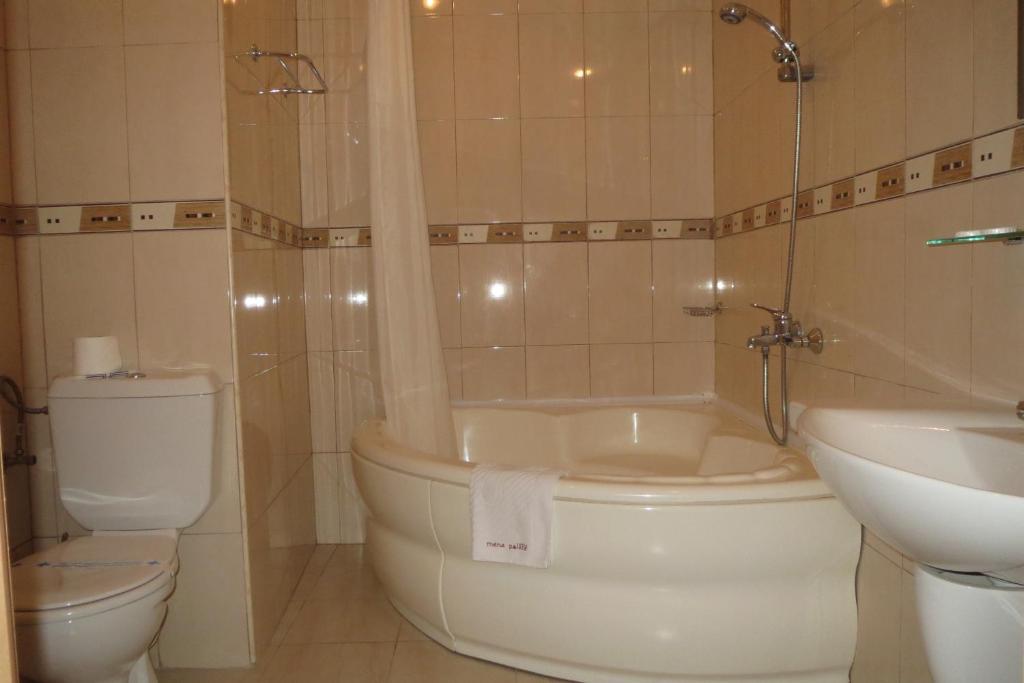 Apartment with Balcony (2 Adults + 2 Children)