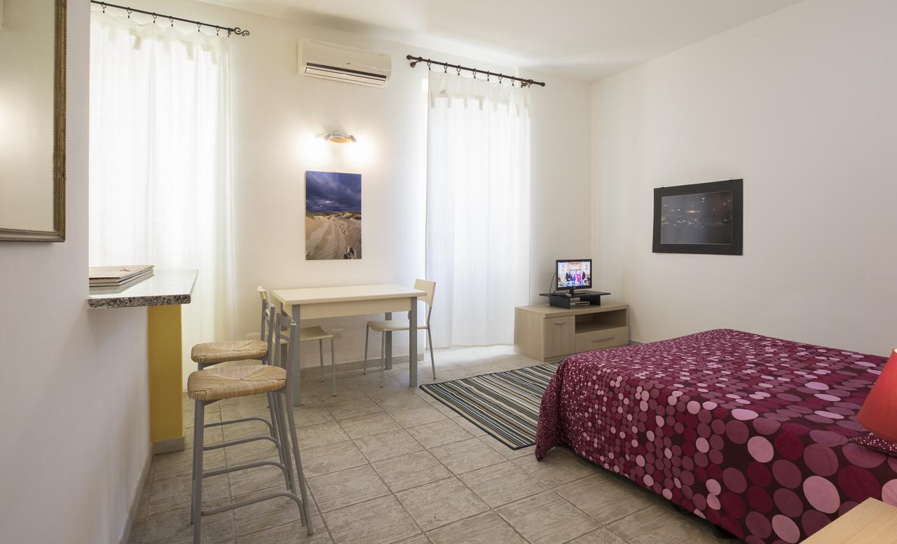 Studio Apartment