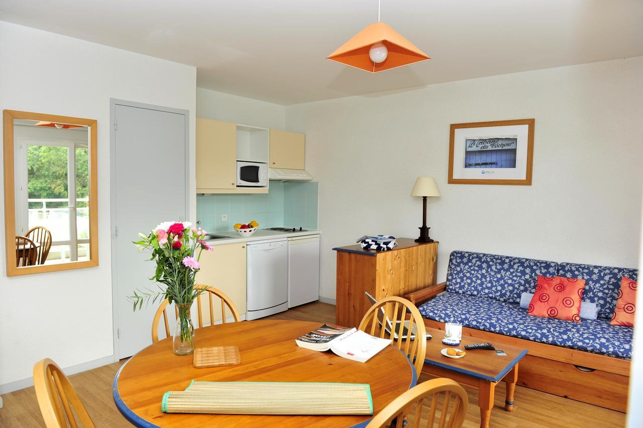 Three-Bedroom Apartment,642633603:JPEG
