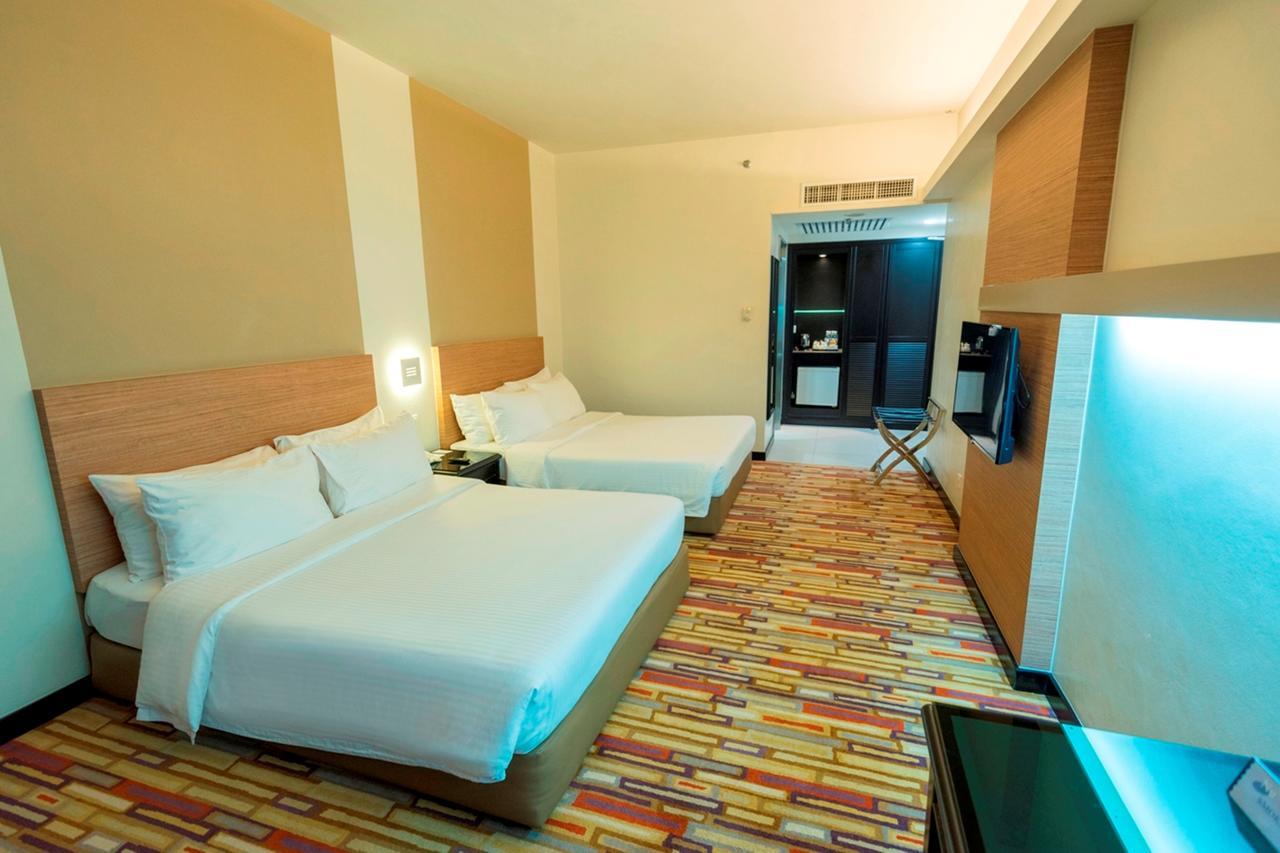 Deluxe Family Room