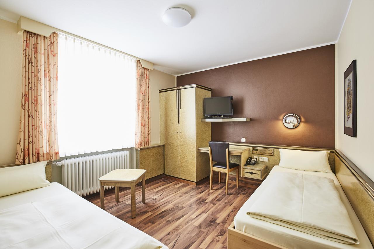 Tweepersoonskamer met 2 Aparte Bedden
