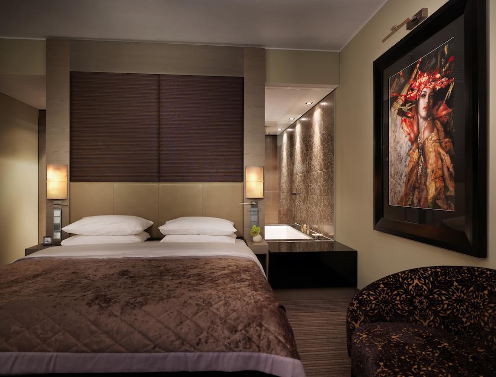 Chambre Lit King-Size - Vue sur Port