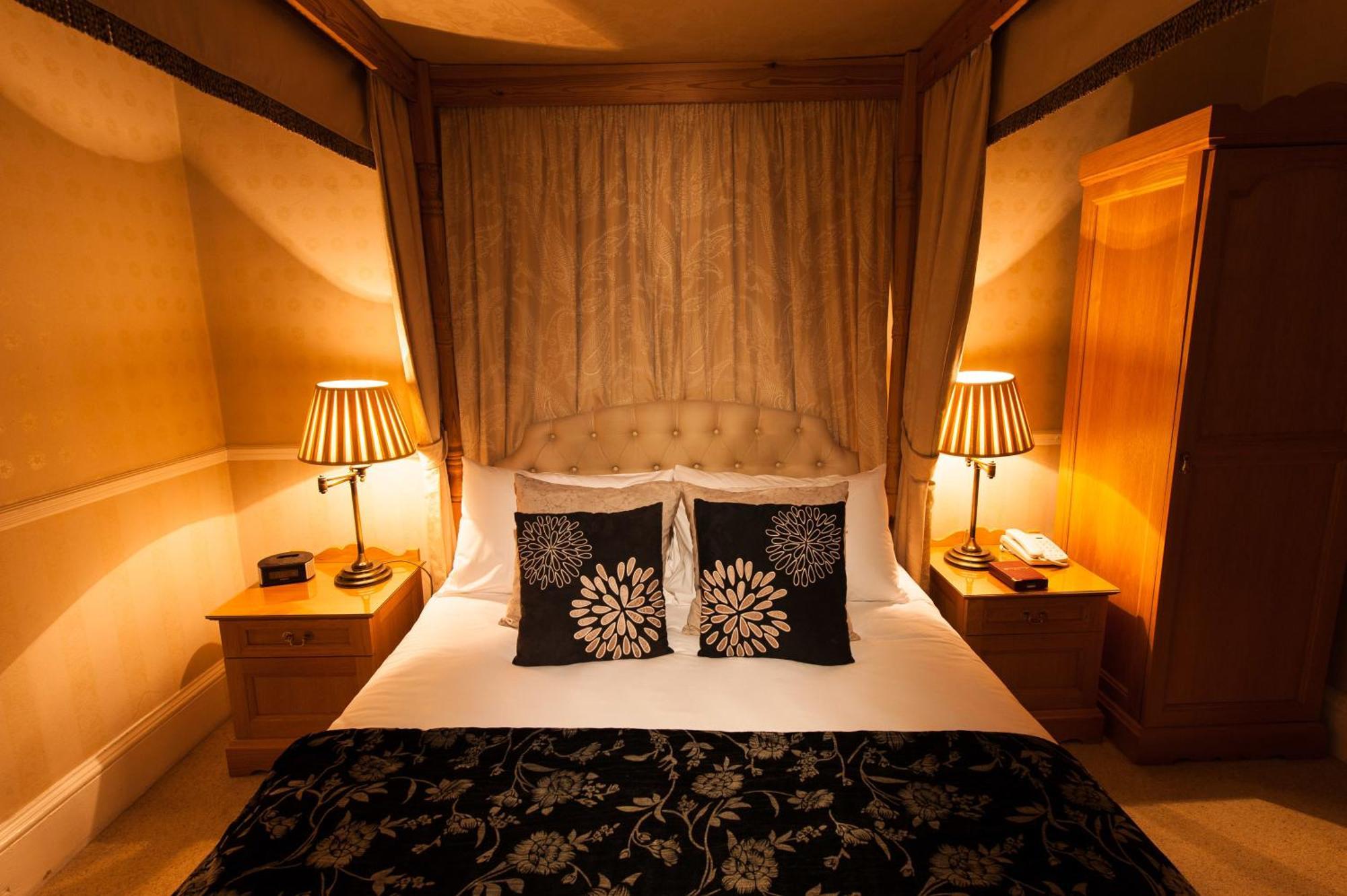 Chambre Double avec Lit à Baldaquin