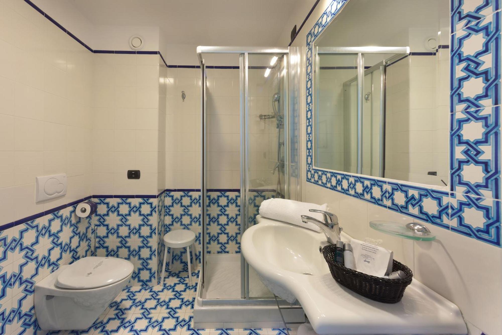 Habitación Superior con balcón y vistas al mar