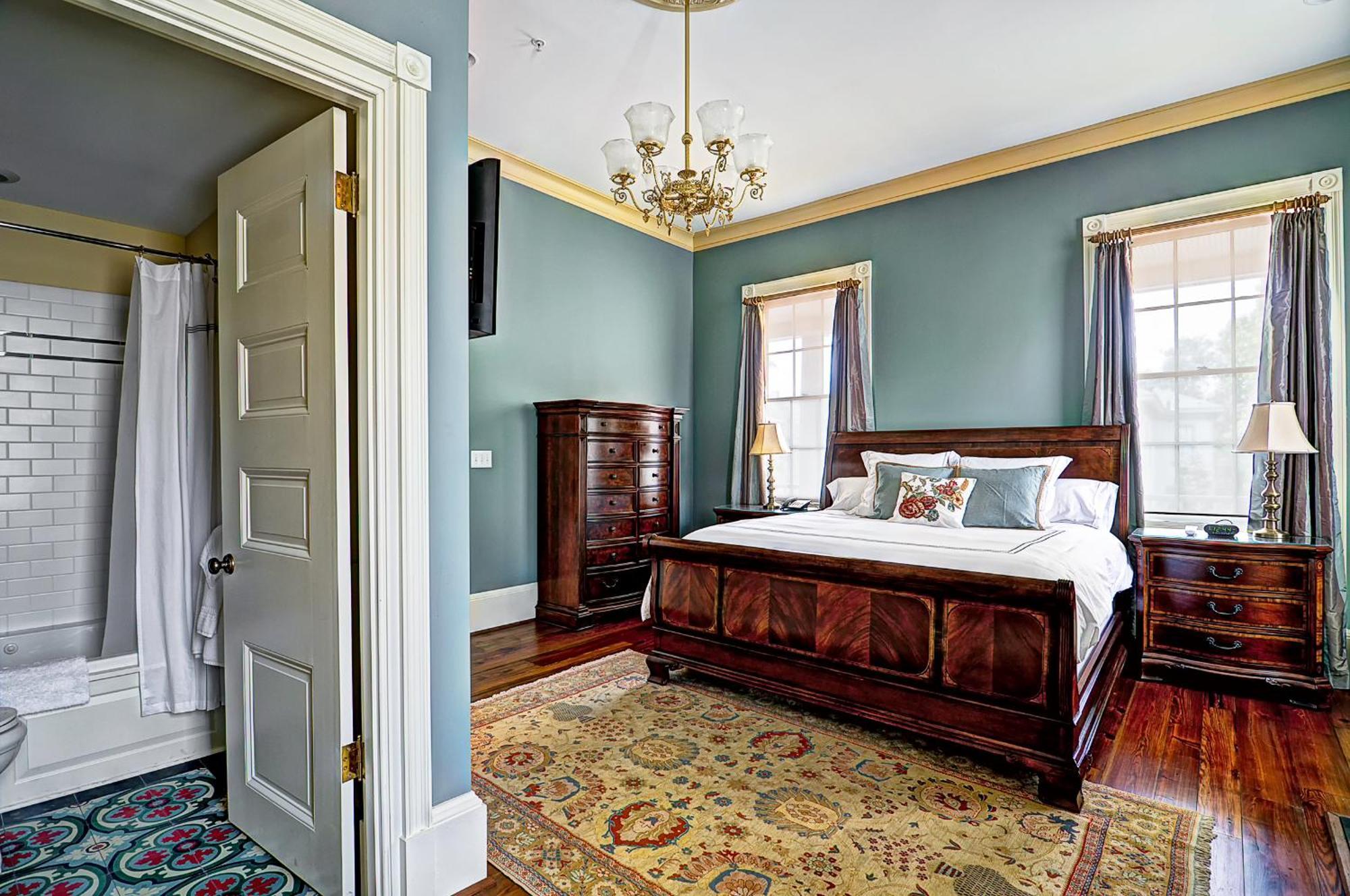 Deluxe King Room