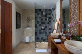 Meilleure Offre - Chambre Double ou Lits Jumeaux de Luxe