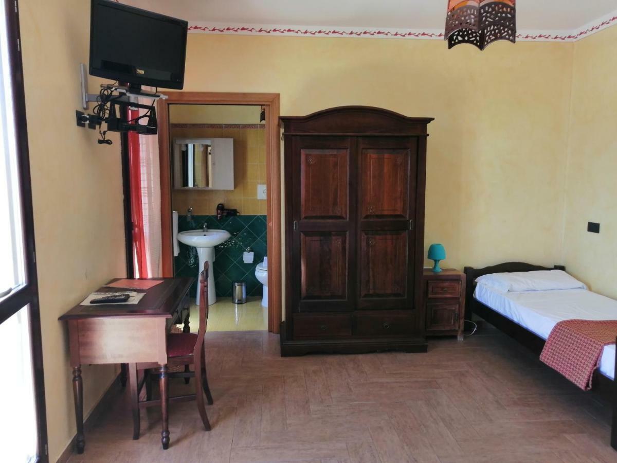 Triple Room Private Bathroom