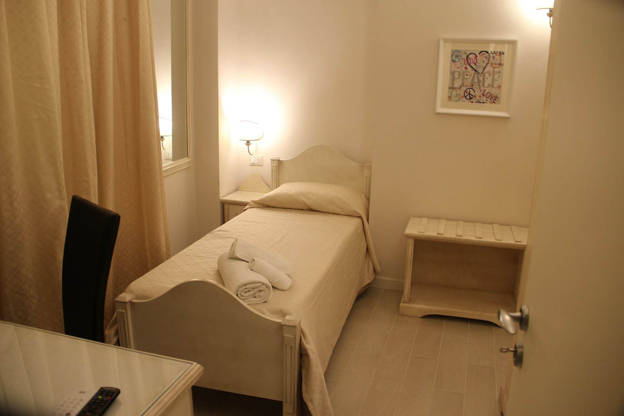Economy Single Room