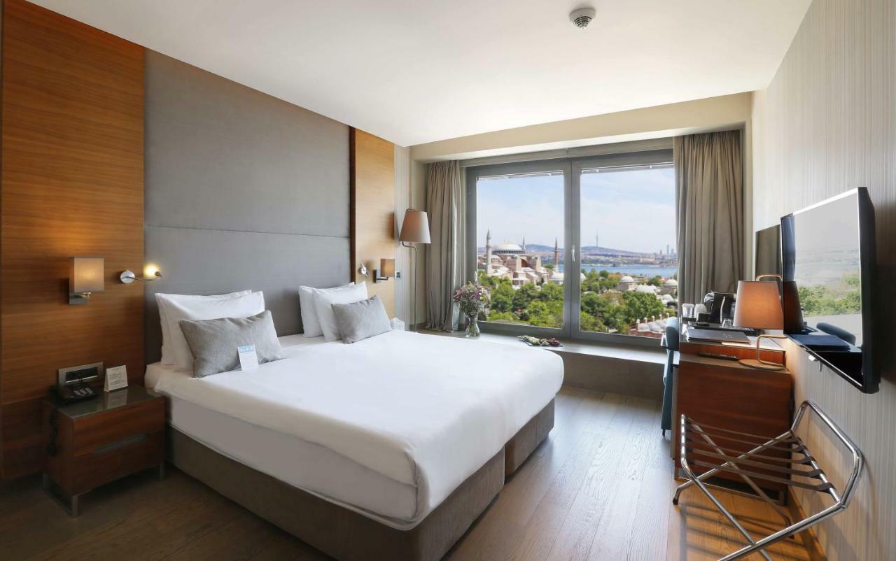 Double or Twin Room with Sea View,817069778:JPEG
