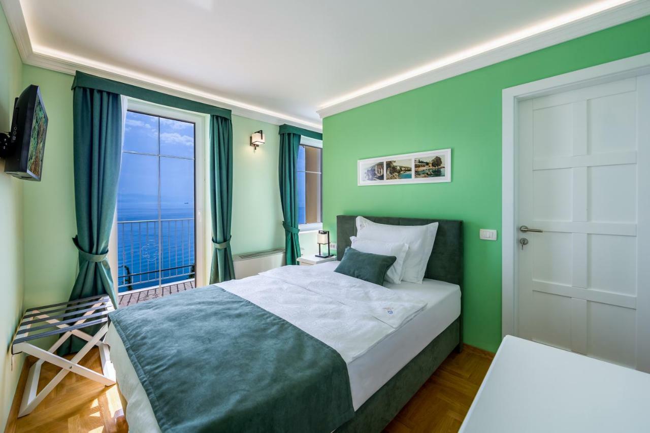 Single Room with Balcony