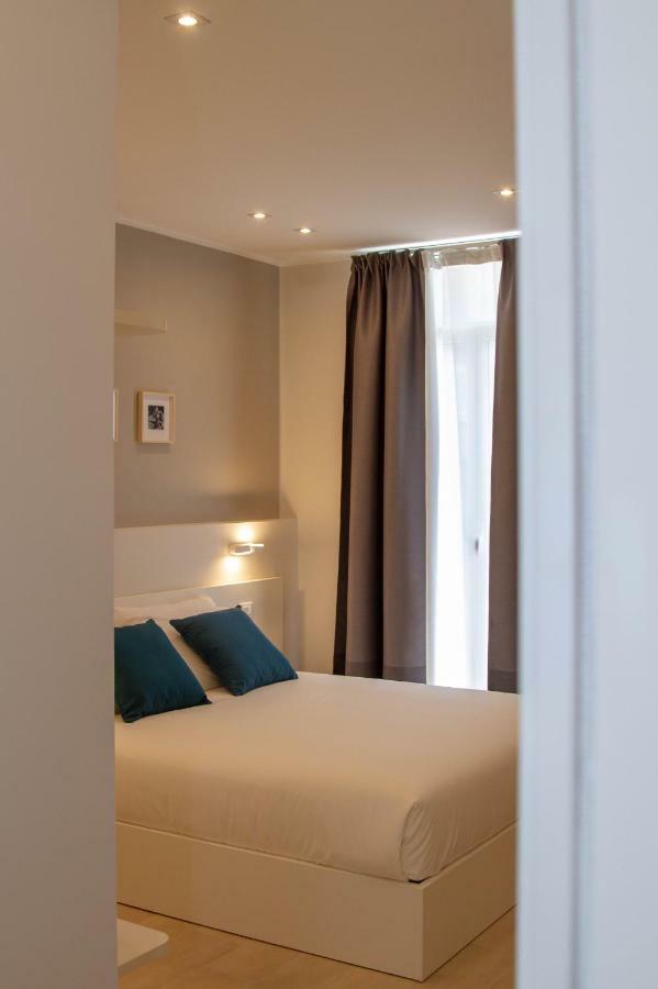 Deluxe Suite Spa Bath