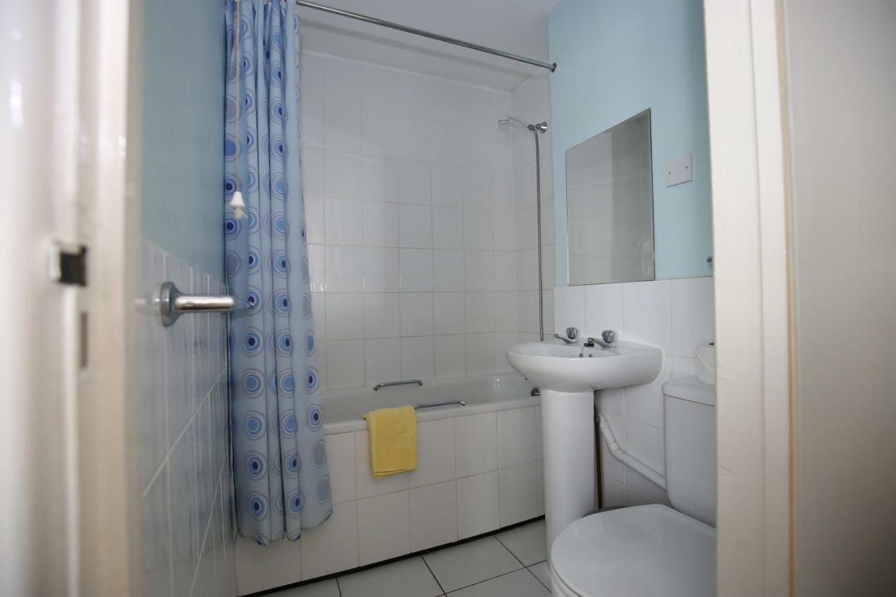 Habitación Familiar (2 adultos + 1 niño)