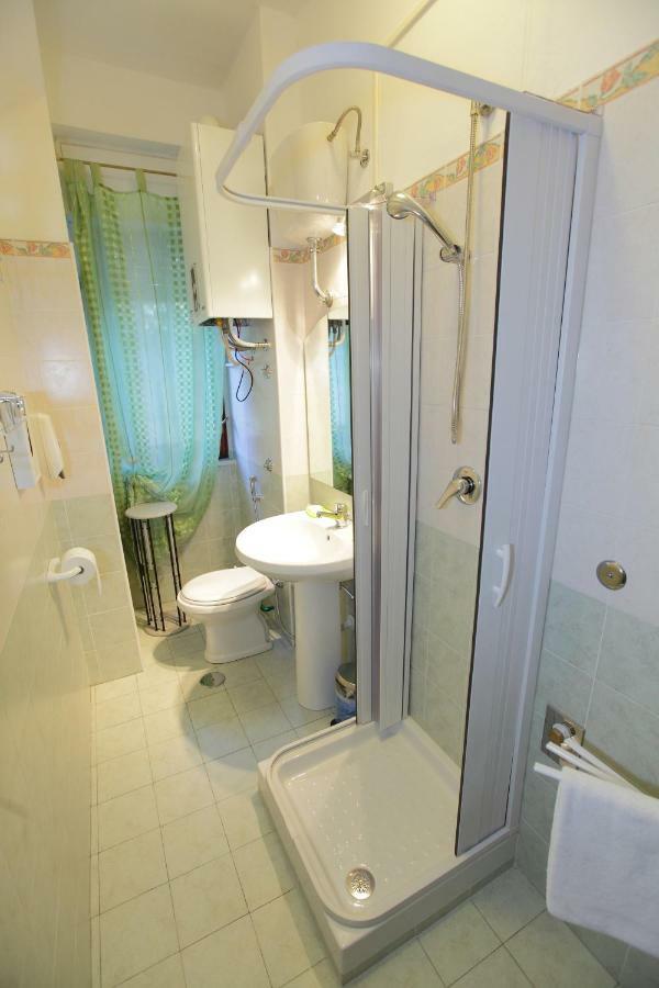 Large Double or Twin Room