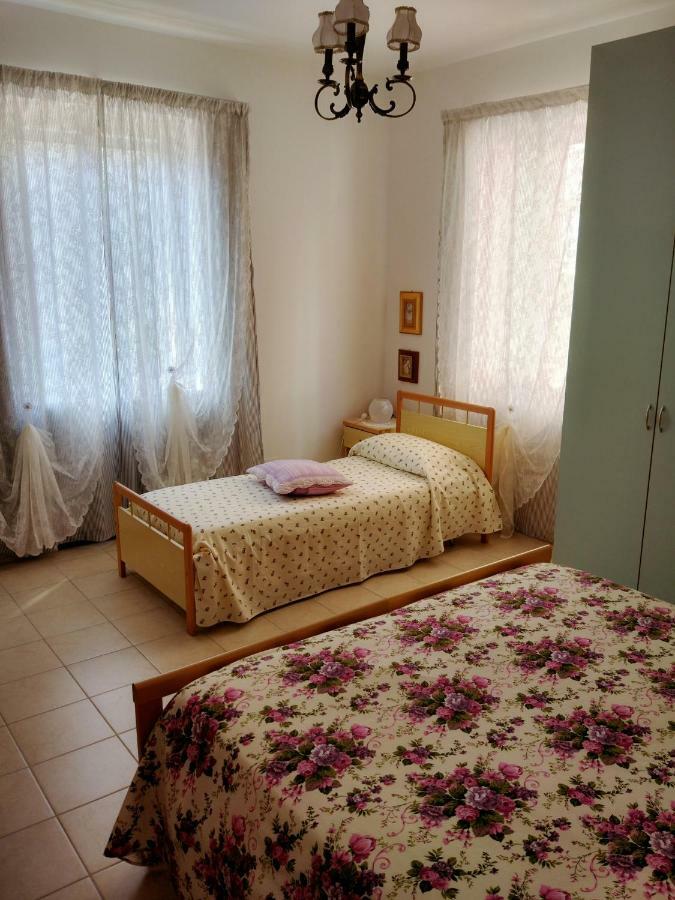 Triple Room Private External Bathroom