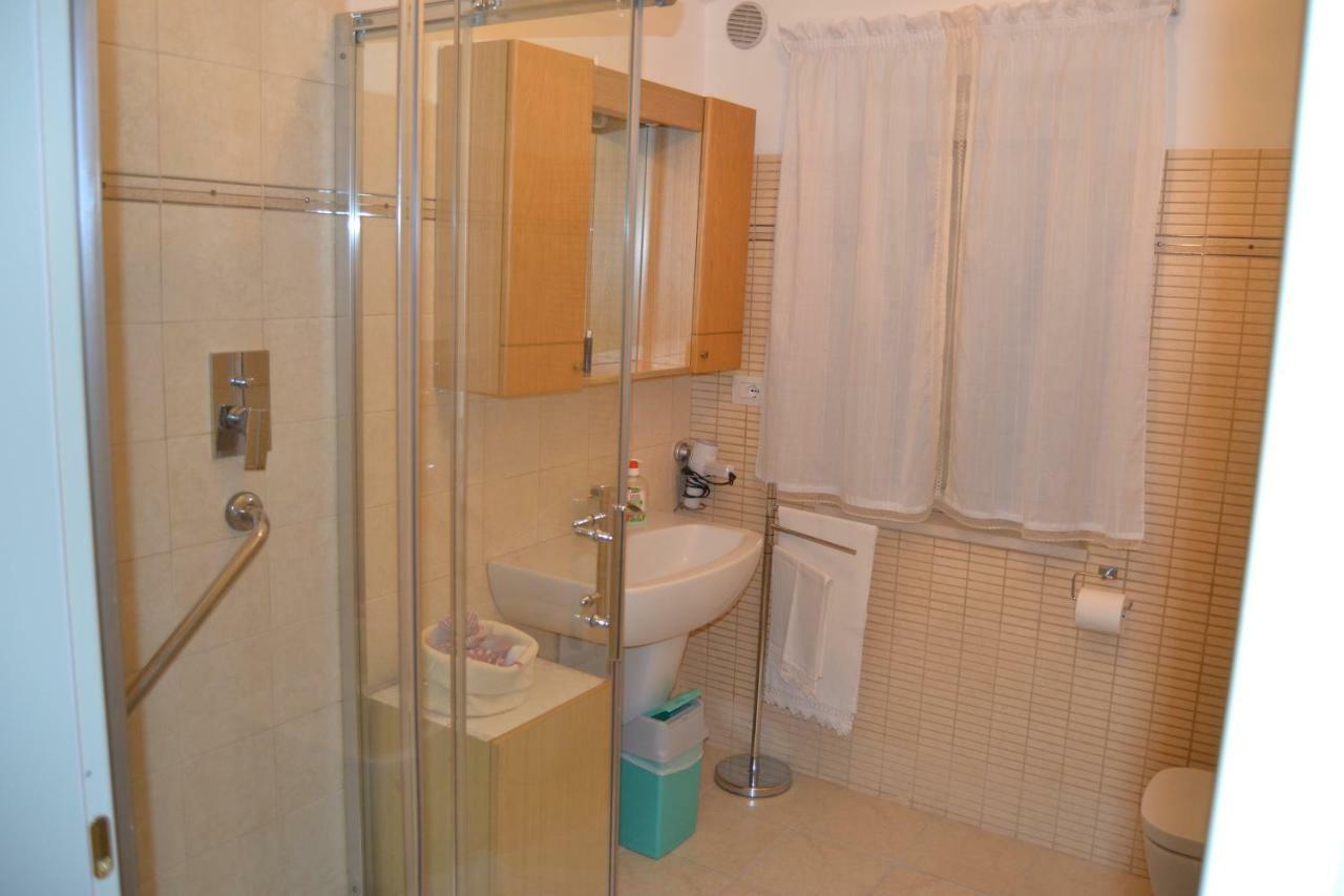Triple Room Private External Bathroom